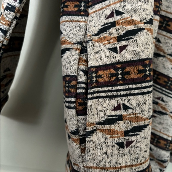 Gray and Brown Lightweight Shirt Jacket with Geometric Pattern - Picture 3 of 5